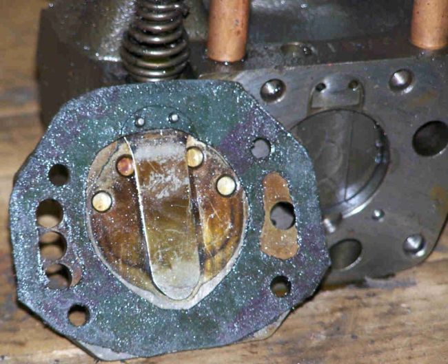placa de válvulas de um compressor